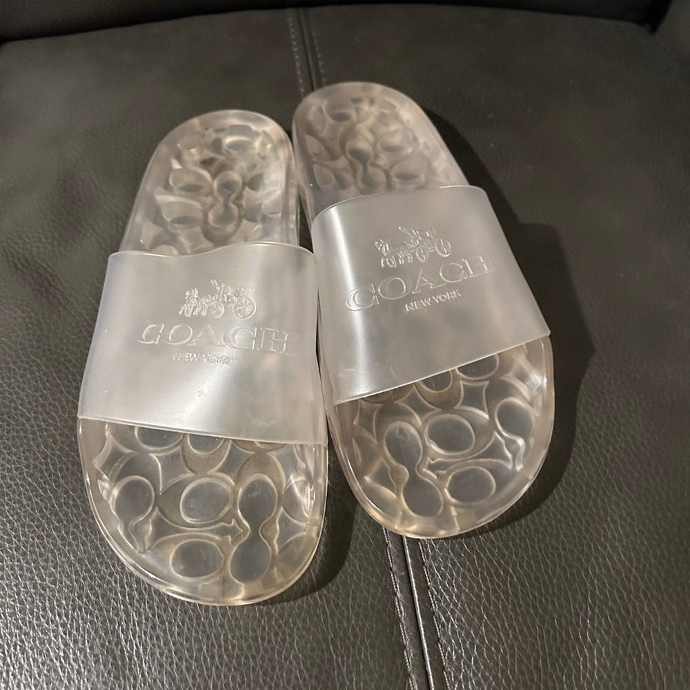 COACH SLIDES SIZE 7.5 CLEAR